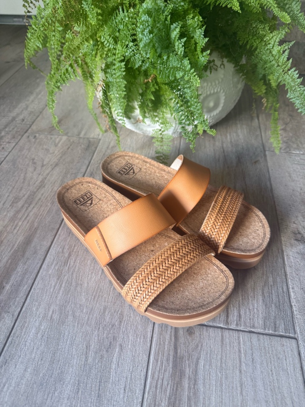 Reef Cushion Vista Hi Slide Sandals Natural Braid
